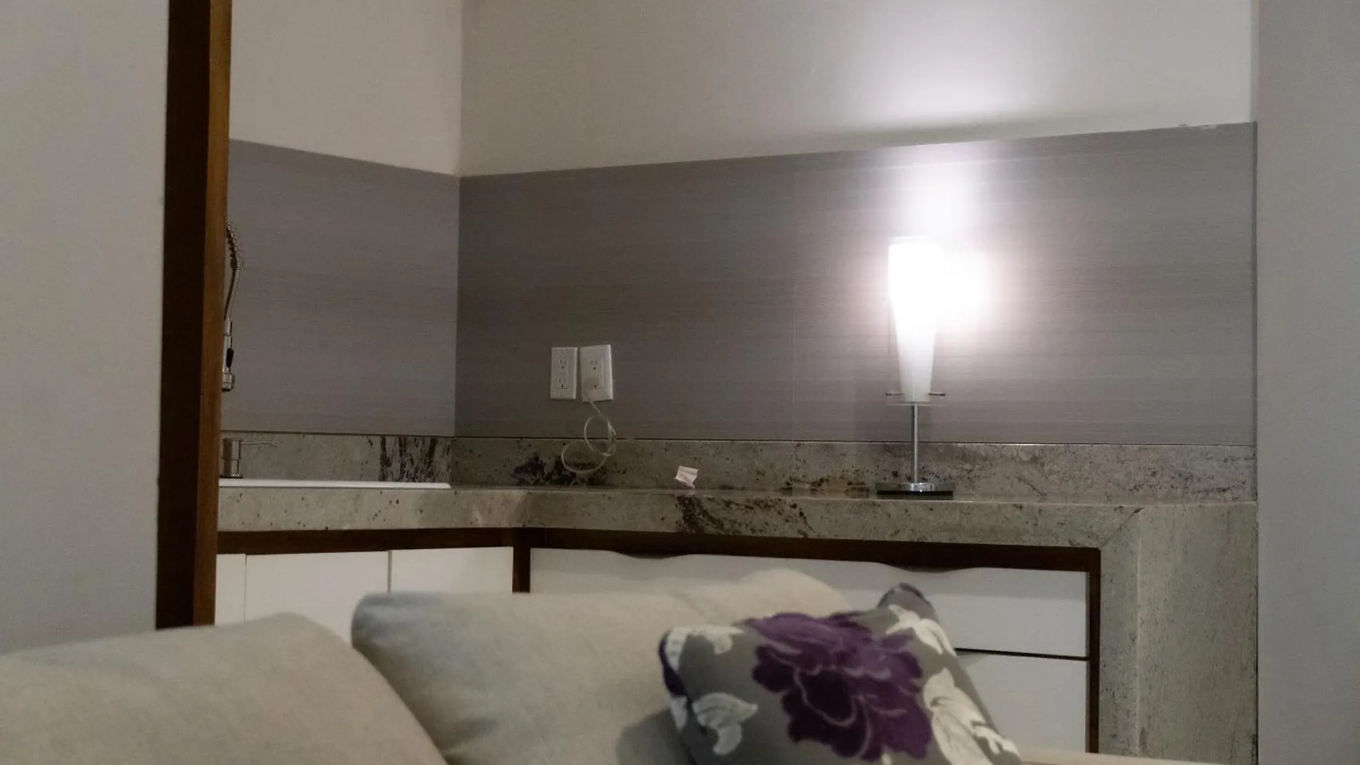 Infinity Suites Triple Room 105 Канкун Апарт-отель